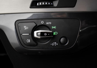 Подержанный автомобиль Audi Q7 2016 года (16 фото)