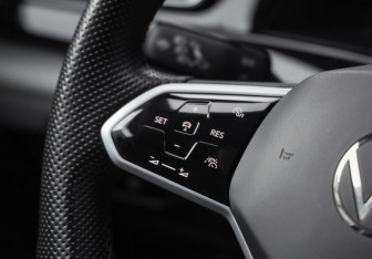Подержанный автомобиль Volkswagen Teramont 2022 года (16 фото)