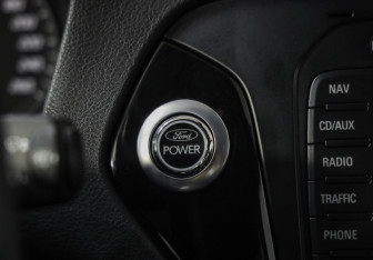 Подержанный автомобиль Ford Mondeo Sedan 2012 года (19 фото)