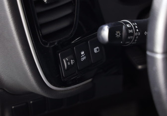 Подержанный автомобиль Mitsubishi Outlander 2019 года (20 фото)