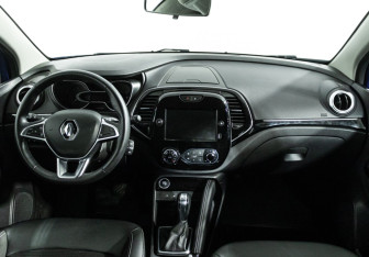 Подержанный автомобиль Renault Kaptur 2021 года (13 фото)