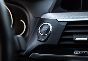 Подержанный автомобиль BMW X4 2018 года (15 фото)