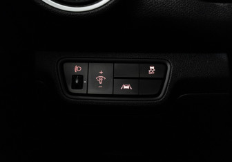 Подержанный автомобиль Kia K3 Sedan 2020 года (18 фото)