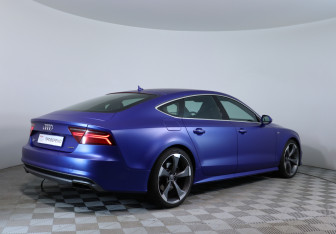 Подержанный автомобиль Audi A7 2016 года (5 фото)