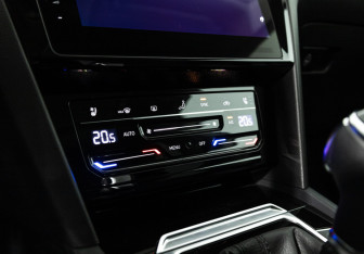 Подержанный автомобиль Volkswagen Arteon 2021 года (22 фото)