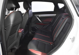 Подержанный автомобиль Geely Coolray 2023 года (12 фото)