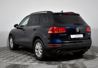 Подержанный автомобиль Volkswagen Touareg 2016 года (7 фото)