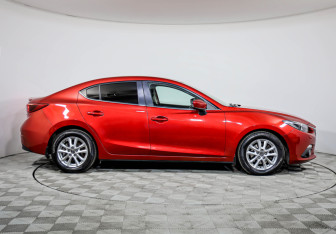 Подержанный автомобиль Mazda 3 Sedan 2014 года (4 фото)