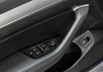 Подержанный автомобиль Volkswagen Passat Wagon 2018 года (14 фото)