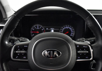 Подержанный автомобиль Kia Sorento 2021 года (25 фото)