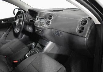 Подержанный автомобиль Volkswagen Tiguan 2014 года (12 фото)