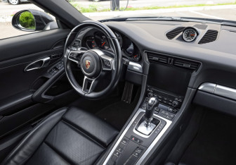 Подержанный автомобиль Porsche 911 Coupe 2016 года (18 фото)