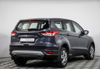 Подержанный автомобиль Ford Kuga 2014 года (5 фото)