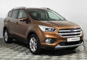 Подержанный автомобиль Ford Kuga 2017 года (3 фото)