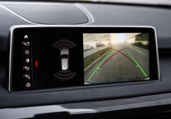 Подержанный автомобиль BMW X5 2017 года (19 фото)