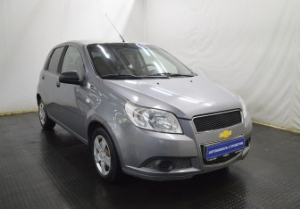 Подержанный автомобиль Chevrolet Aveo Hatchback 2010 года (3 фото)