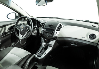 Подержанный автомобиль Chevrolet Cruze Sedan 2013 года (9 фото)
