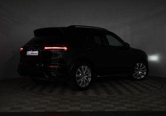 Подержанный автомобиль Porsche Cayenne 2015 года (29 фото)