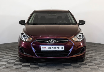 Подержанный автомобиль Hyundai Solaris Sedan 2012 года (2 фото)