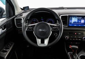 Подержанный автомобиль Kia Sportage 2021 года (14 фото)