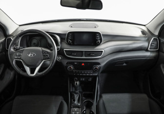 Подержанный автомобиль Hyundai Tucson 2019 года (10 фото)