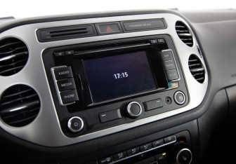 Подержанный автомобиль Volkswagen Tiguan 2013 года (16 фото)