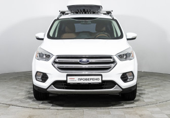 Подержанный автомобиль Ford Kuga 2016 года (2 фото)