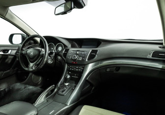 Подержанный автомобиль Honda Accord Sedan 2011 года (9 фото)