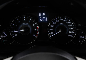 Подержанный автомобиль Subaru Outback Wagon 2012 года (17 фото)