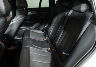 Подержанный автомобиль BMW X4 2019 года (10 фото)