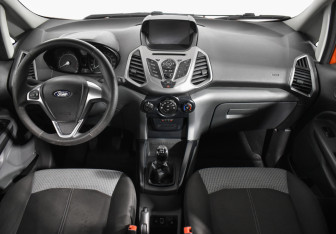 Подержанный автомобиль Ford EcoSport 2017 года (13 фото)