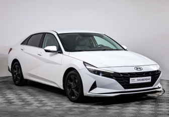 Подержанный автомобиль Hyundai Elantra Sedan 2021 года (3 фото)