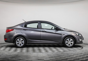 Подержанный автомобиль Hyundai Solaris Sedan 2015 года (4 фото)