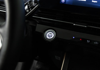 Подержанный автомобиль Omoda C5 2024 года (18 фото)