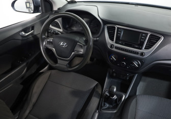 Подержанный автомобиль Hyundai Solaris Sedan 2019 года (9 фото)