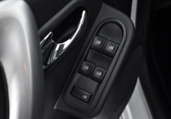 Подержанный автомобиль Nissan Terrano 2017 года (10 фото)