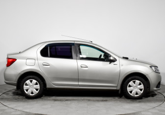 Подержанный автомобиль Renault Logan Sedan 2017 года (4 фото)