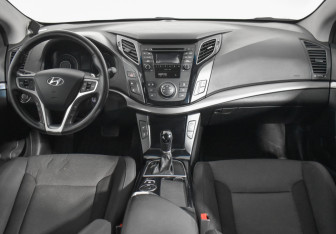 Подержанный автомобиль Hyundai i40 Wagon 2013 года (13 фото)
