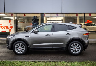 Подержанный автомобиль Jaguar E-Pace 2018 года (8 фото)