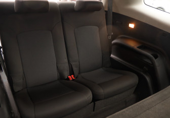 Подержанный автомобиль Chevrolet Orlando 2014 года (25 фото)