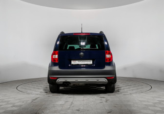 Подержанный автомобиль Skoda Yeti 2010 года (6 фото)