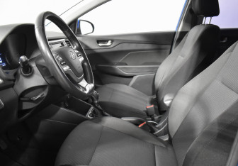 Подержанный автомобиль Hyundai Solaris Sedan 2017 года (10 фото)