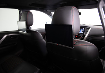 Подержанный автомобиль Mitsubishi Montero Sport 2022 года (12 фото)