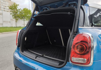 Подержанный автомобиль MINI Countryman 2017 года (27 фото)