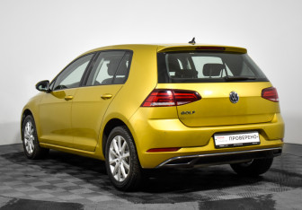 Подержанный автомобиль Volkswagen Golf Hatchback 2018 года (7 фото)