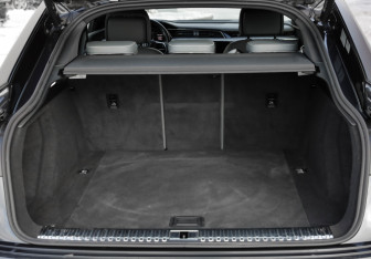 Подержанный автомобиль Audi e-tron Sportback 2021 года (36 фото)