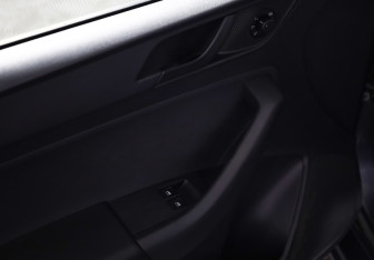 Подержанный автомобиль Skoda Rapid Liftback 2016 года (11 фото)