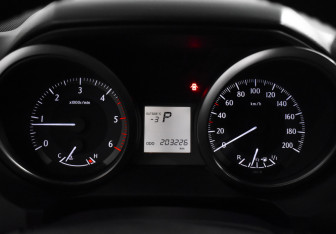 Подержанный автомобиль Toyota Land Cruiser Prado 2014 года (17 фото)