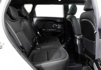 Подержанный автомобиль Kia Soul 2015 года (23 фото)