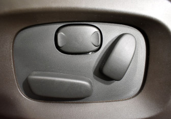 Подержанный автомобиль Land Rover Range Rover Evoque 2012 года (13 фото)